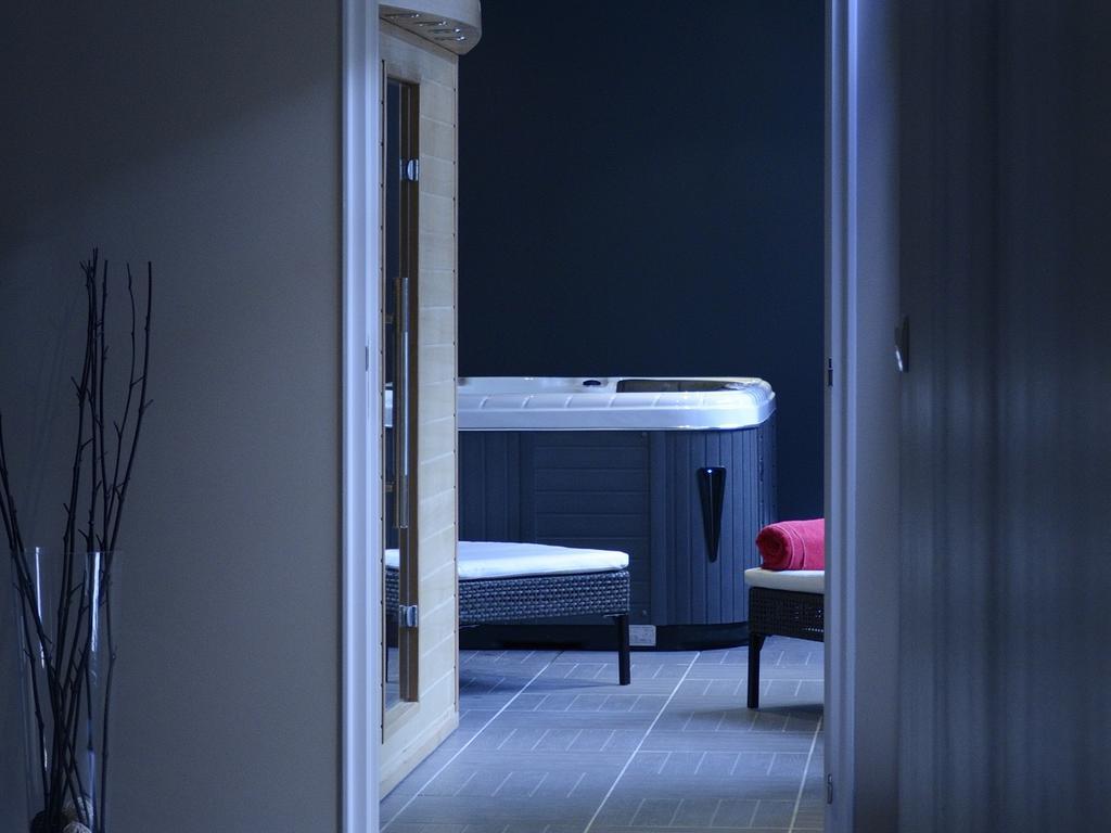 Hotel-Spa-Piscine Le Petit Castel Beuzeville-Honfleur Room photo