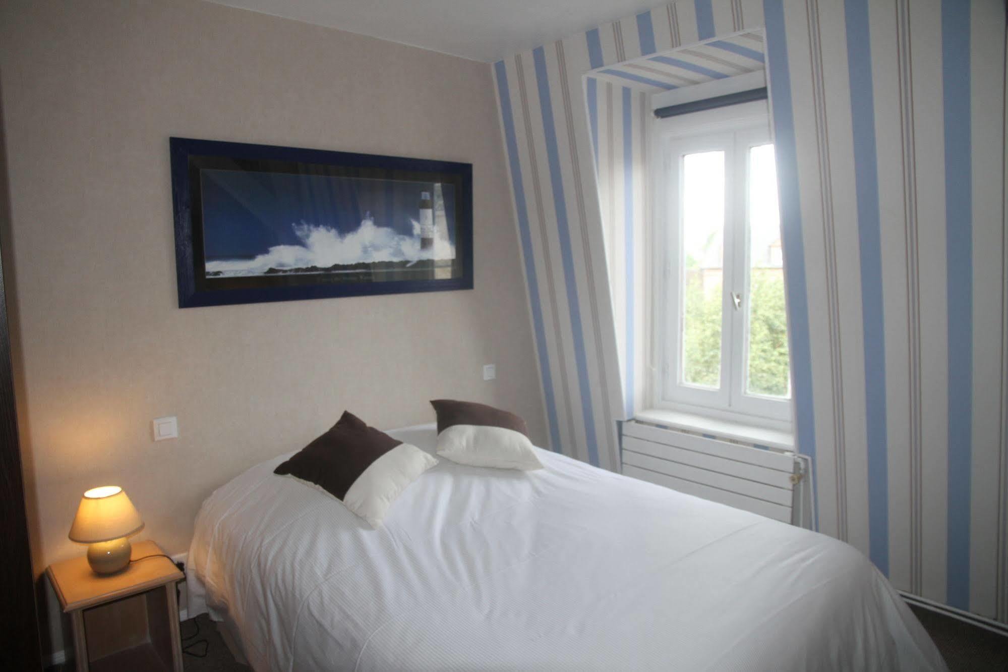 Hotel-Spa-Piscine Le Petit Castel Beuzeville-Honfleur Exterior photo
